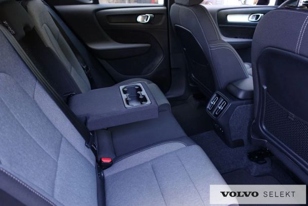 Volvo XC40 AWD 145 kW image number 28