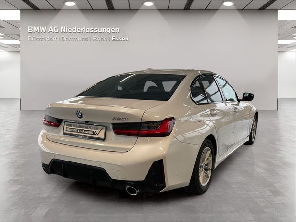 BMW 320i M Sport 135 kW image number 2