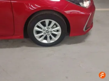 Car image 27