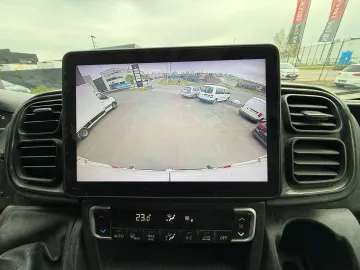 Car image 36