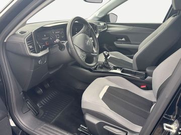 Car image 10