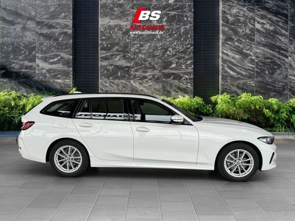 BMW 320i Touring 135 kW image number 11