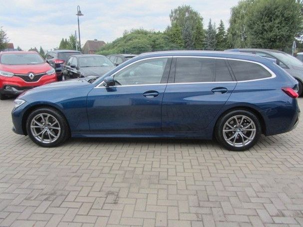 BMW 320d Touring Luxury Line 140 kW image number 8