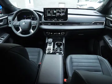 Car image 27