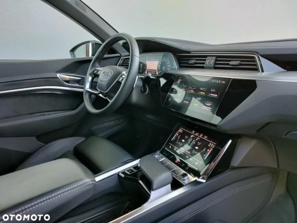 Audi e-tron 55 quattro S-line 300 kW image number 8