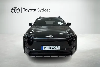 Car image 2