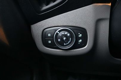 Car image 37