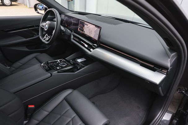 BMW 520i 140 kW image number 10