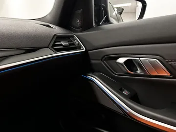 Car image 46