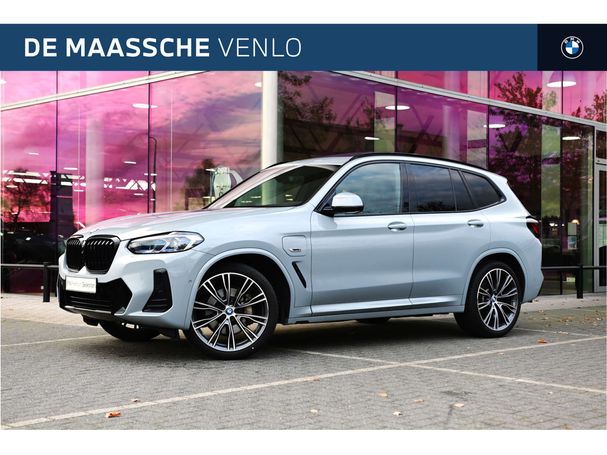 BMW X3 xDrive30e 215 kW image number 1