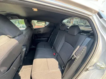Car image 15