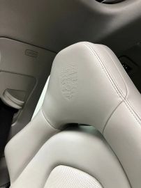 Car image 38