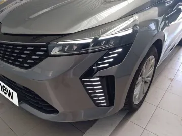 Car image 23