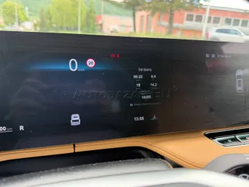 Car image 29