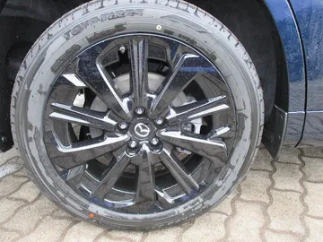 Car image 20