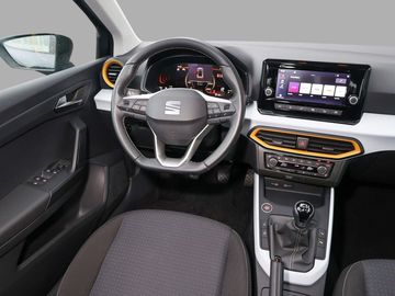 Car image 10