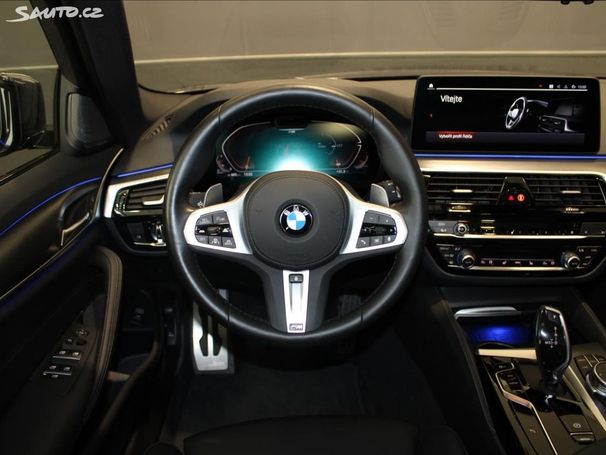 BMW 530d Touring M xDrive 210 kW image number 35