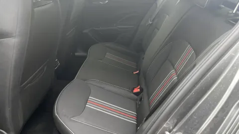 Car image 27