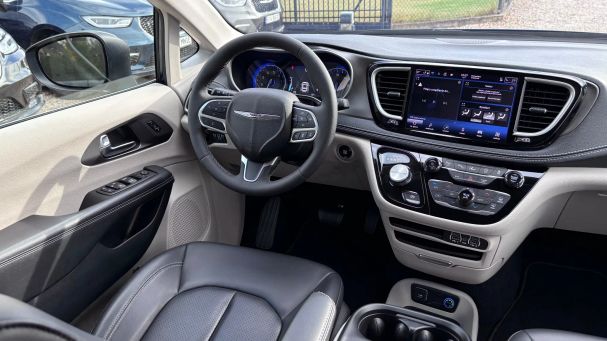 Chrysler Pacifica 214 kW image number 25