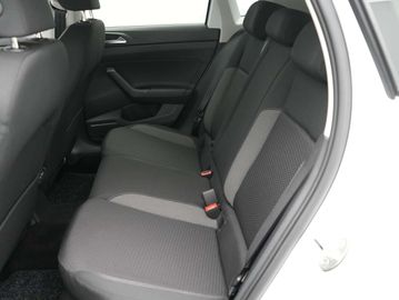 Car image 37