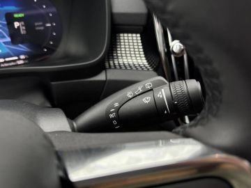 Car image 34