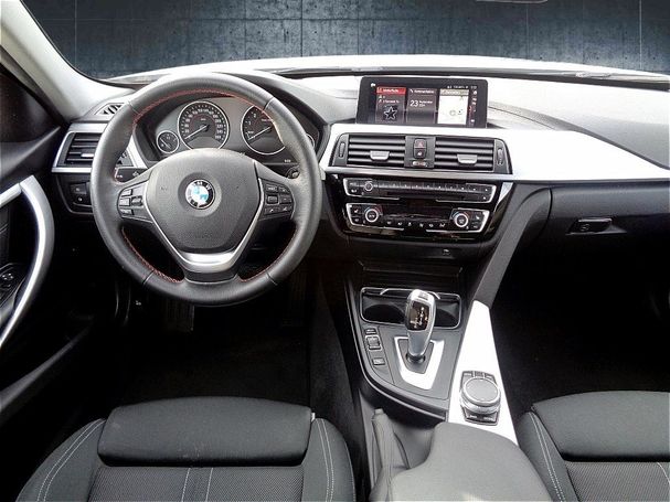 BMW 320i Touring 135 kW image number 9