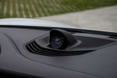 Car image 31