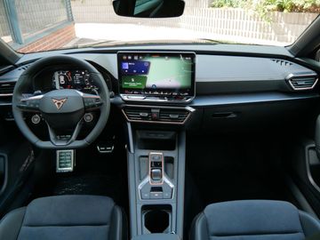 Car image 26