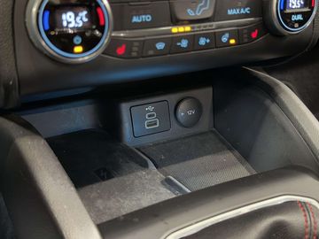 Car image 37