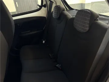Car image 31