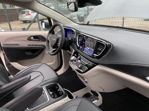 Chrysler Pacifica 208 kW image number 11