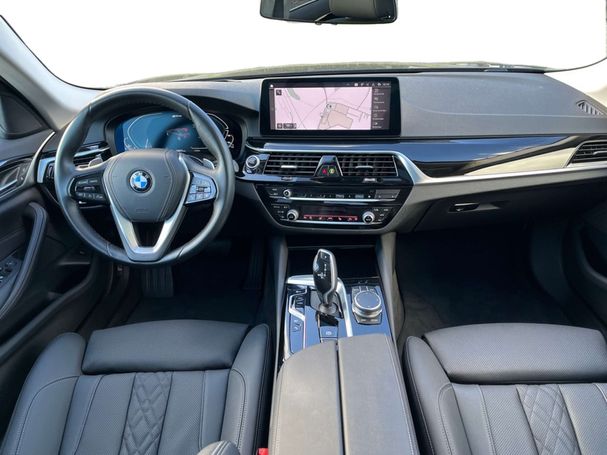 BMW 530 e 215 kW image number 8