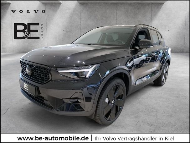 Volvo XC40 B3 Plus Black Edition 120 kW image number 1