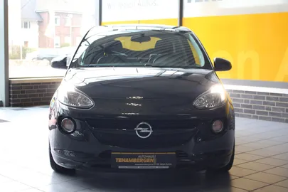 Car image 19