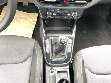 Car image 9