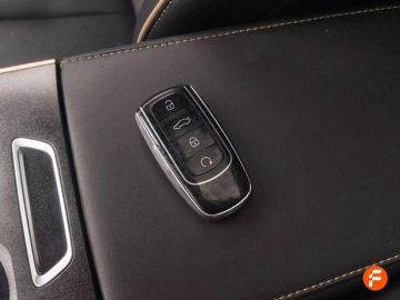 Car image 28