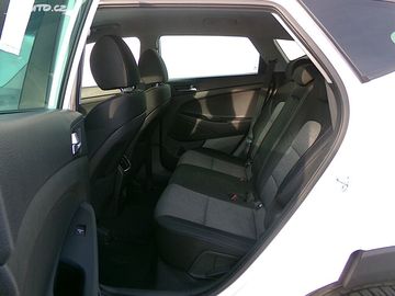 Car image 26