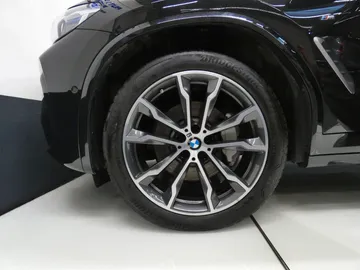 Car image 38