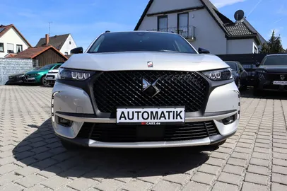 Car image 27