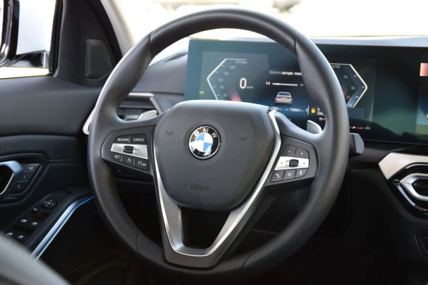 BMW 320i Advantage 135 kW image number 11