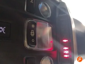 Car image 27