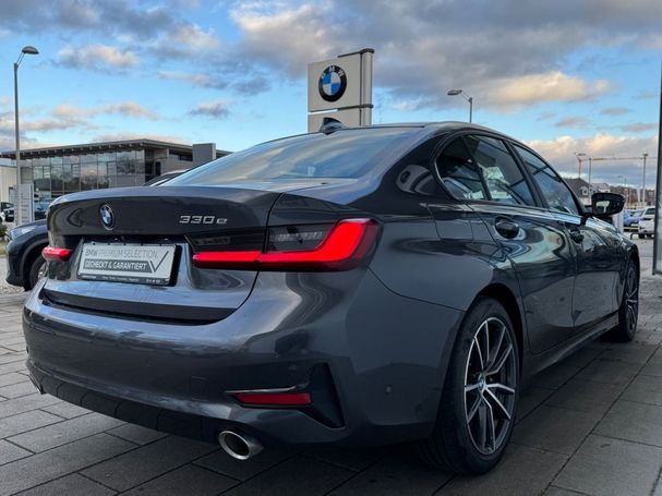 BMW 330 e M 215 kW image number 5