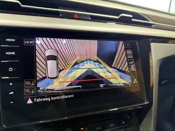 Car image 29