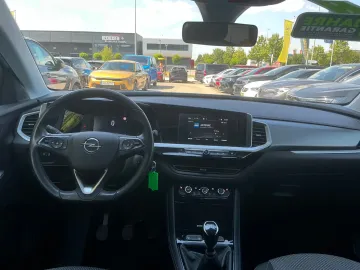 Car image 21