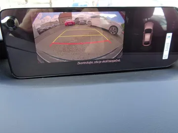 Car image 25