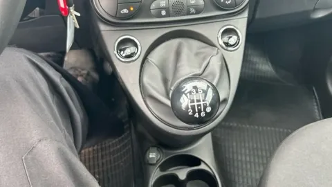 Car image 5