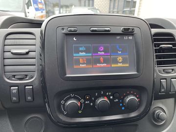 Car image 28