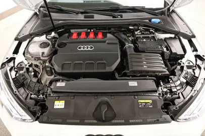 Car image 25