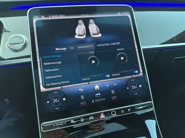 Car image 28