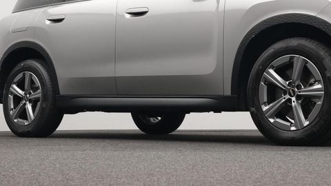 Car image 22